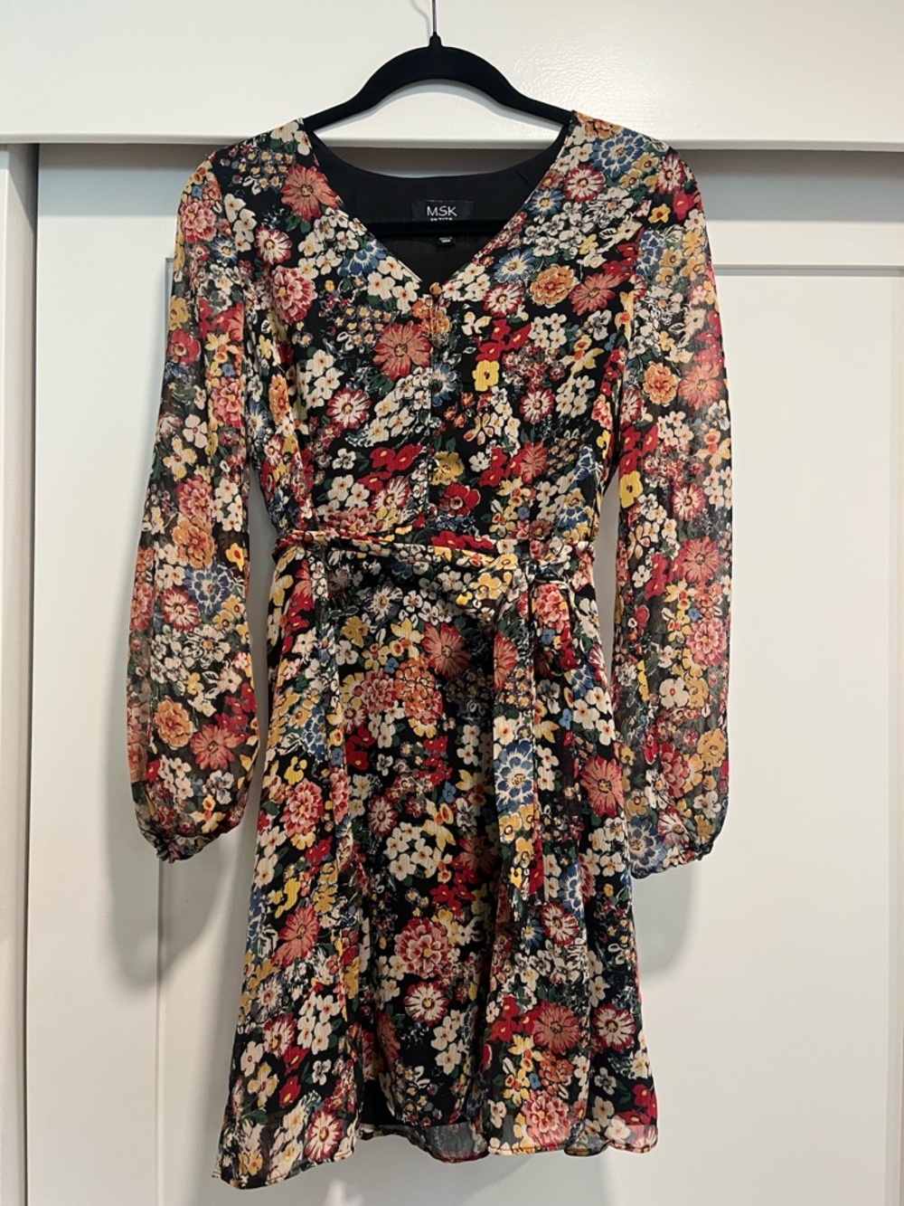 MSK Black Floral self-Tie Long Sleeve Dress